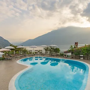 garda-suite-hotel.it-lombardy.com/